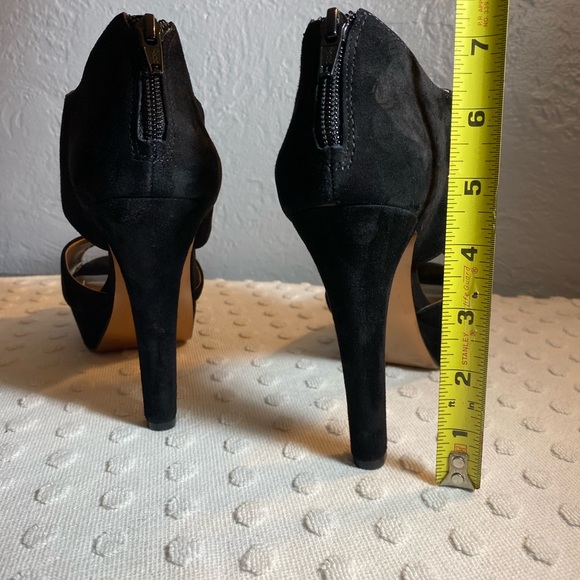 BCBG Black Suede High Heels Open Toe Closed Heel Pumps - Picture 8 of 16